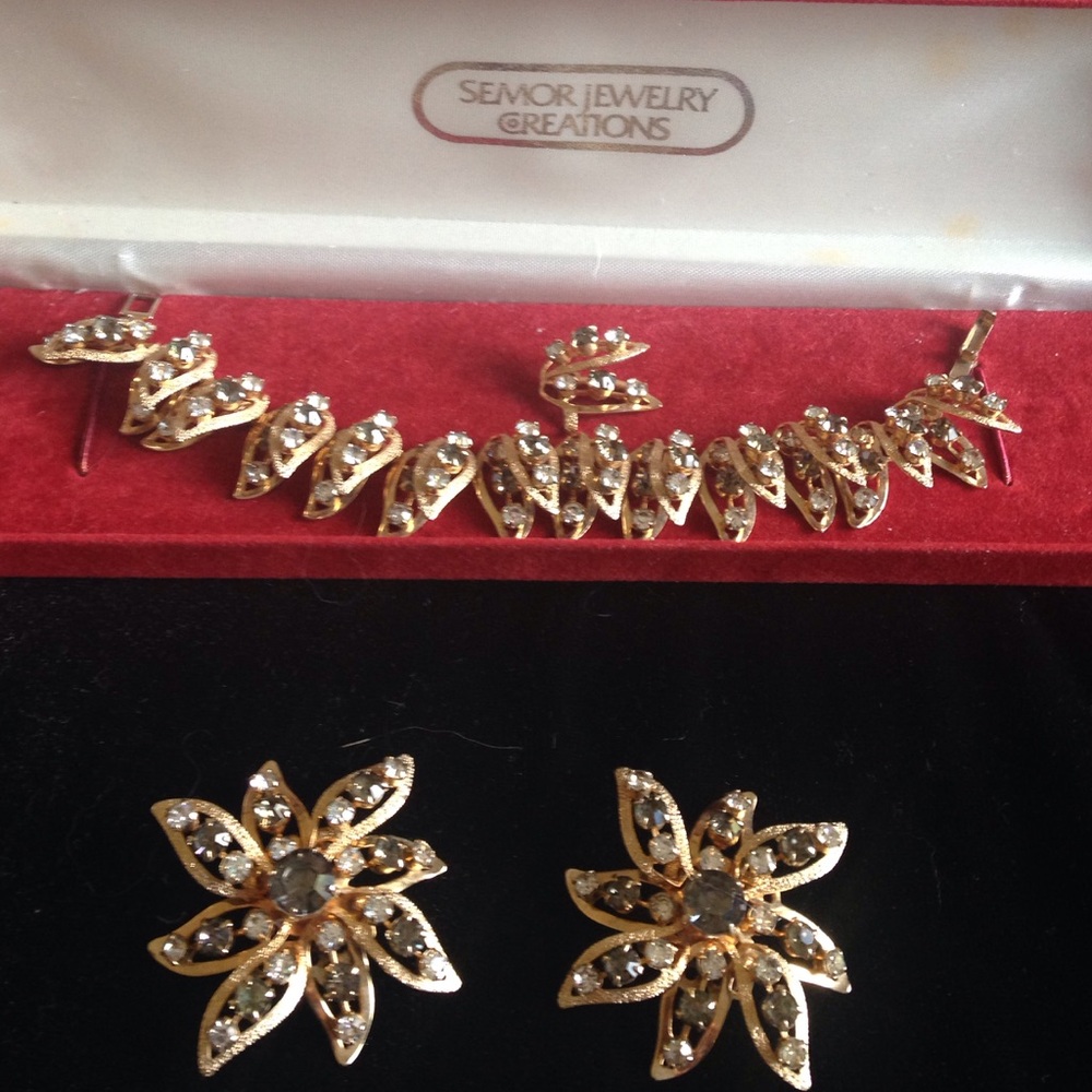 Bracelet and clip on earrings  set